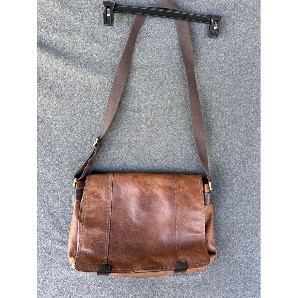 Fossil Mens Brown Leather Messenger Bag Laptop Crossbody Estate Portfolio Brown
